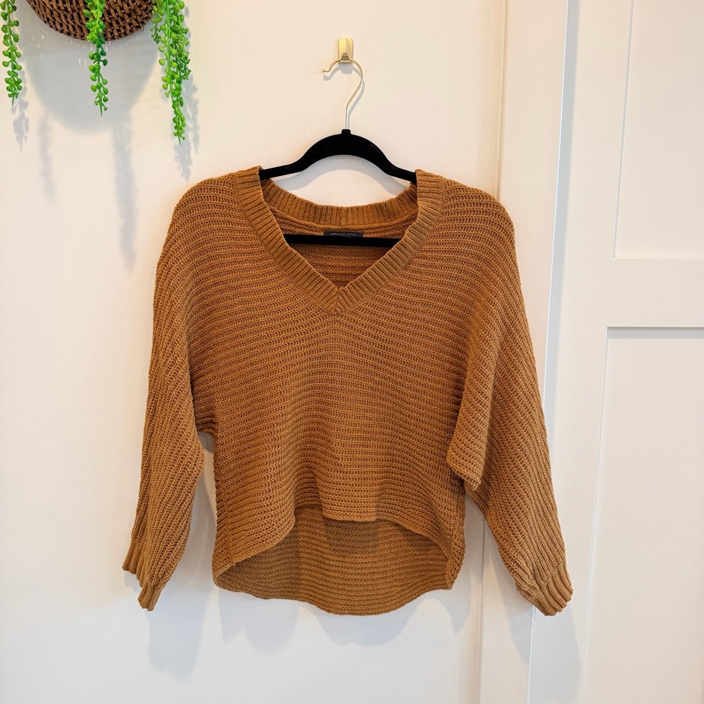 American Eagle Outfitters Camel V-Neck Knit Cropped Women's Sweater Size Small